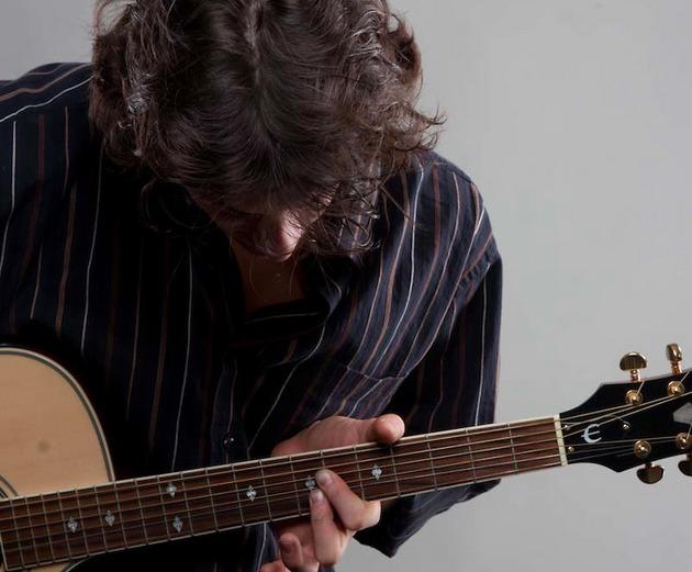 Bien pr&eacute;parer son premier cours de guitare demande de l'entrainement.